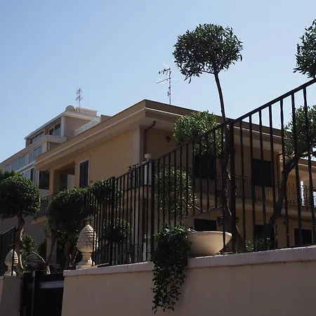 Viaggio In Sicilia グラヴィーナ・ディ・カターニア